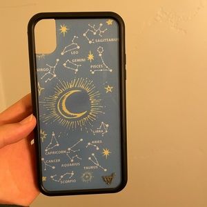 Wildflower Hannah Meloche iPhone XR phone case